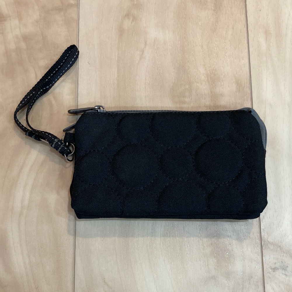 Thirty-one “Vary you” quilted wristlet